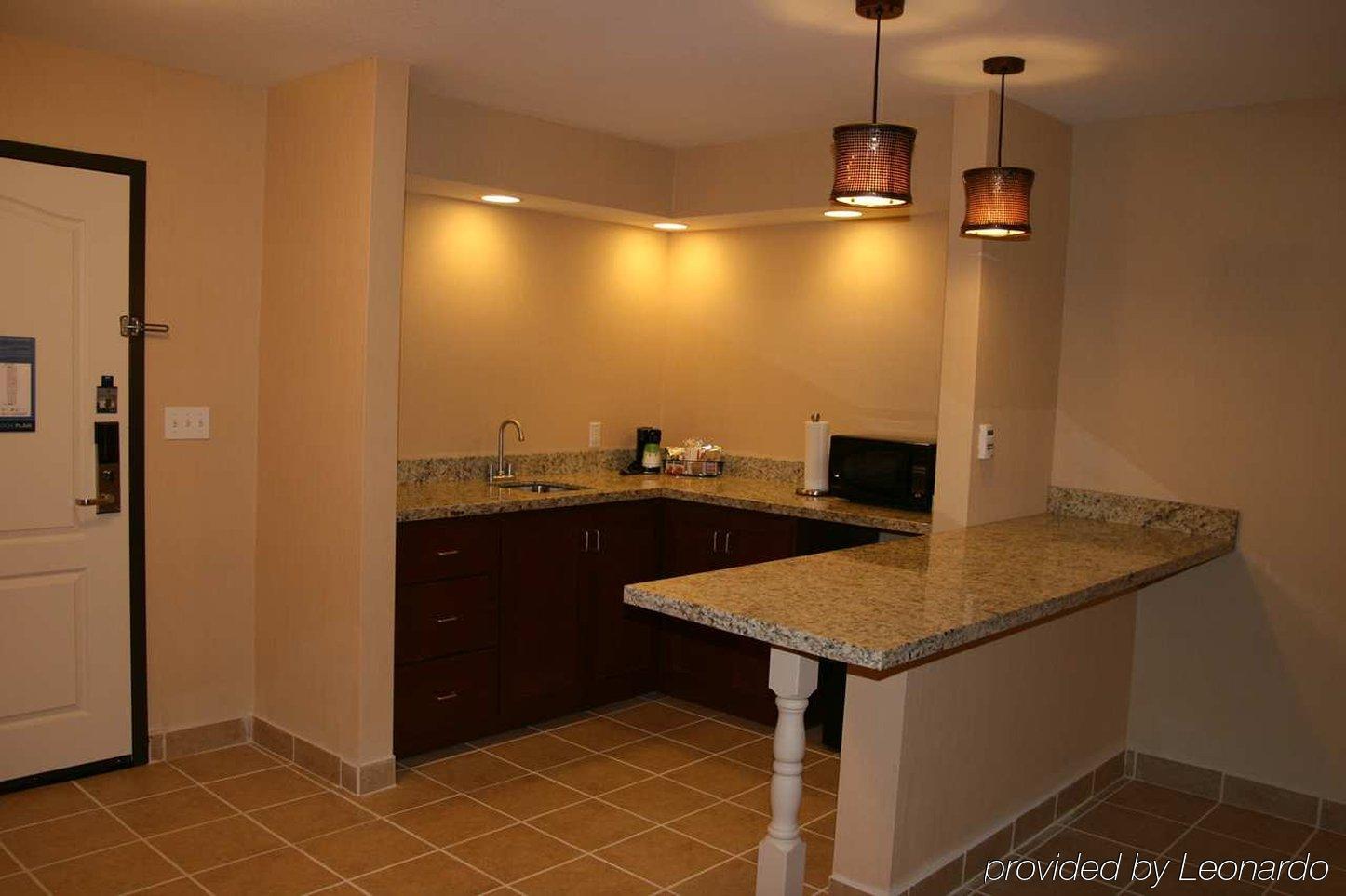 Hampton Inn & Suites New Castle, Pa Habitación foto