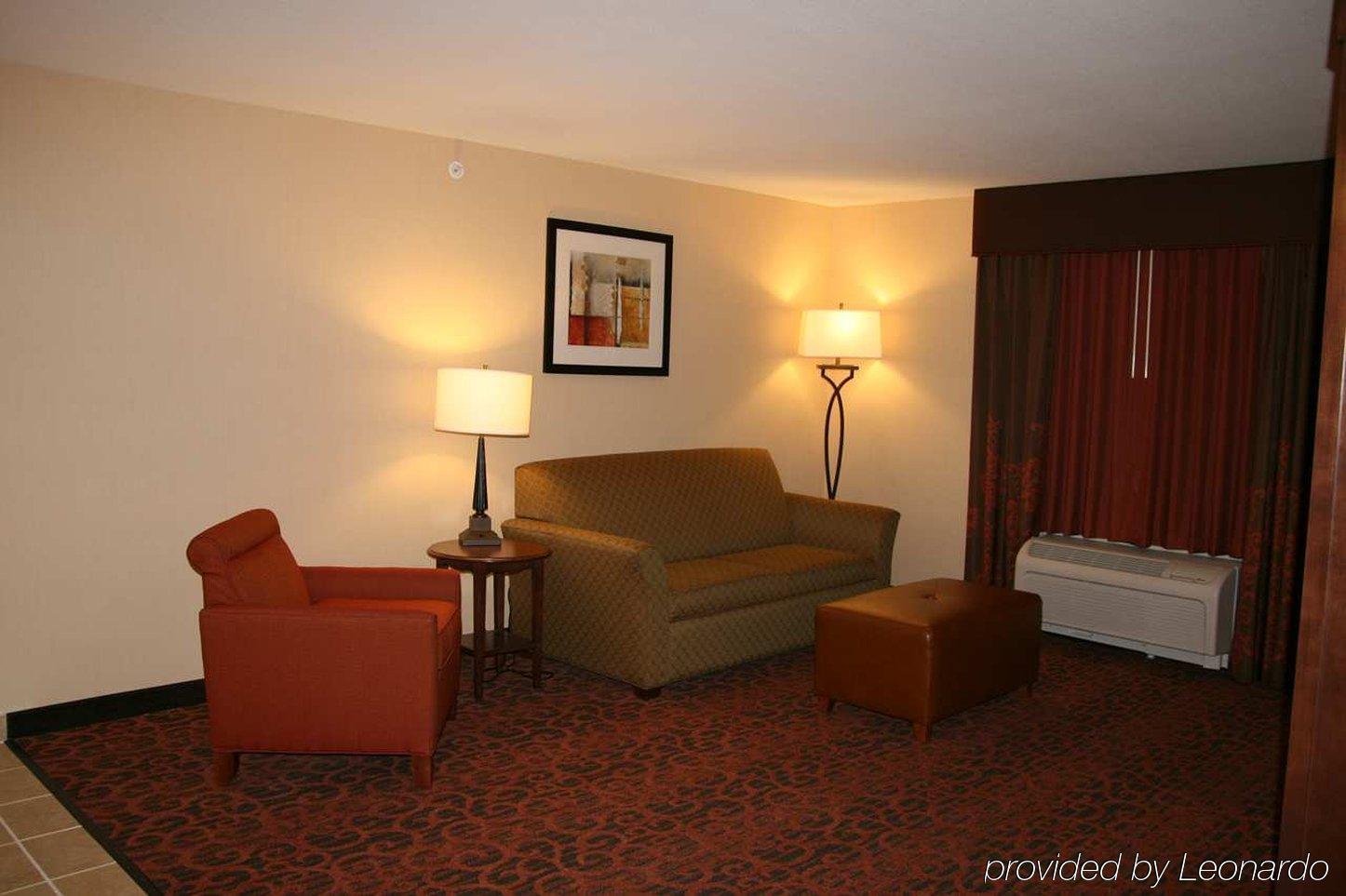 Hampton Inn & Suites New Castle, Pa Habitación foto