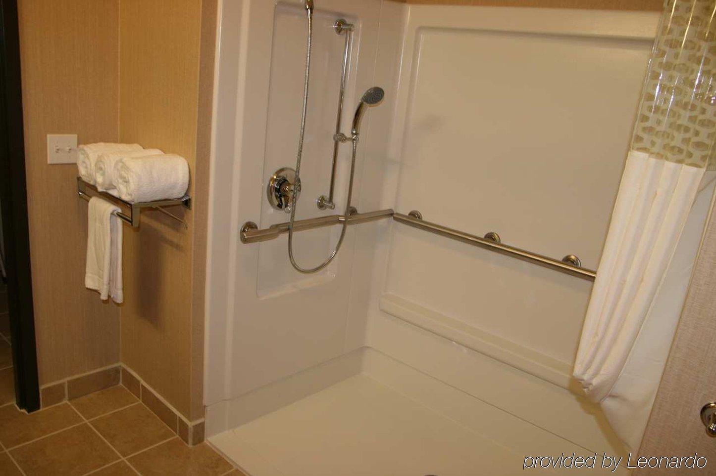 Hampton Inn & Suites New Castle, Pa Habitación foto